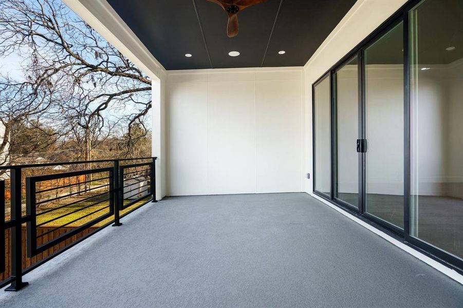 Balcony featuring ceiling fan