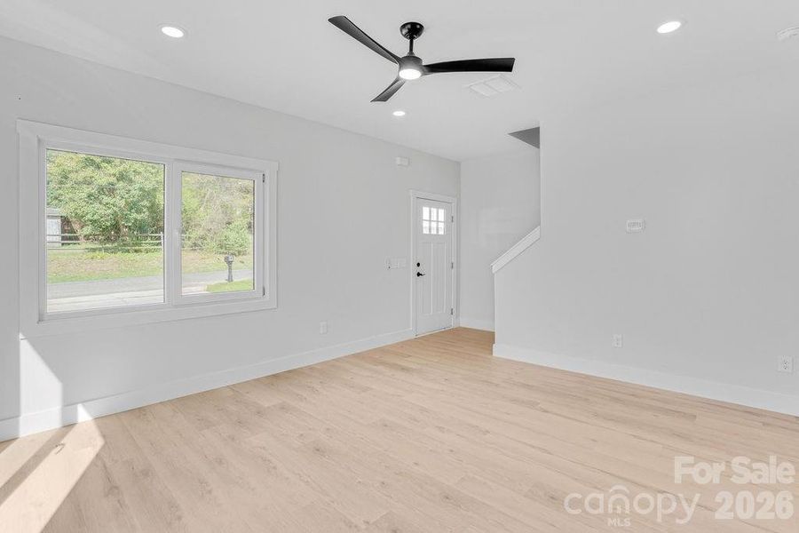 Spacious, unfurnished interior of a new home in , Gastonia (Image 9).