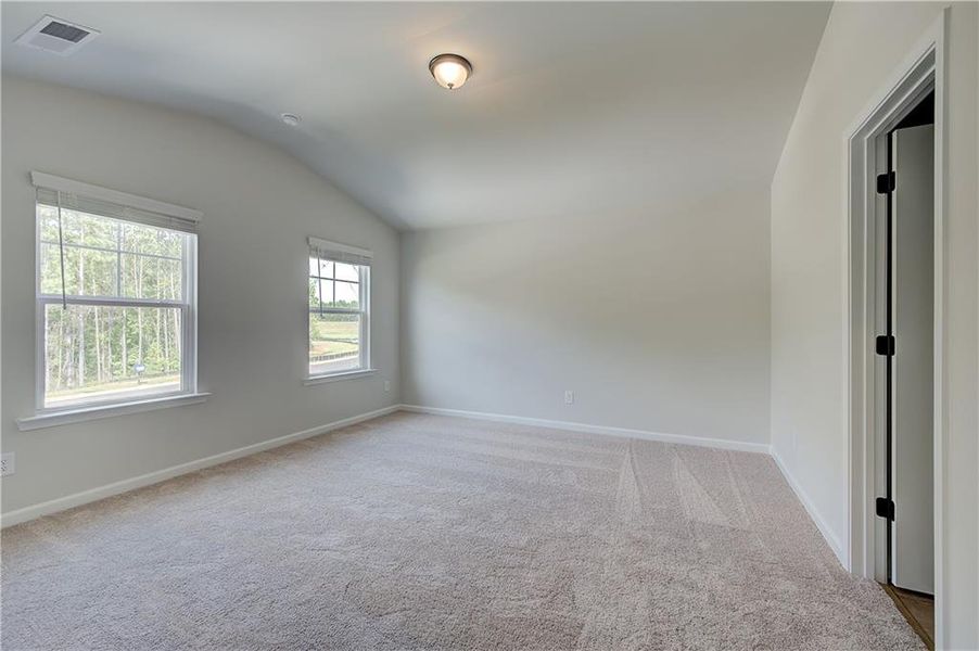 Spacious, unfurnished interior of a new home in Kingston, Locust Grove (Image 21).