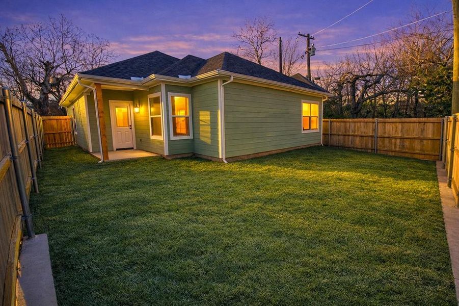 Exterior details and patio area of a home in , Denison (Image 19).