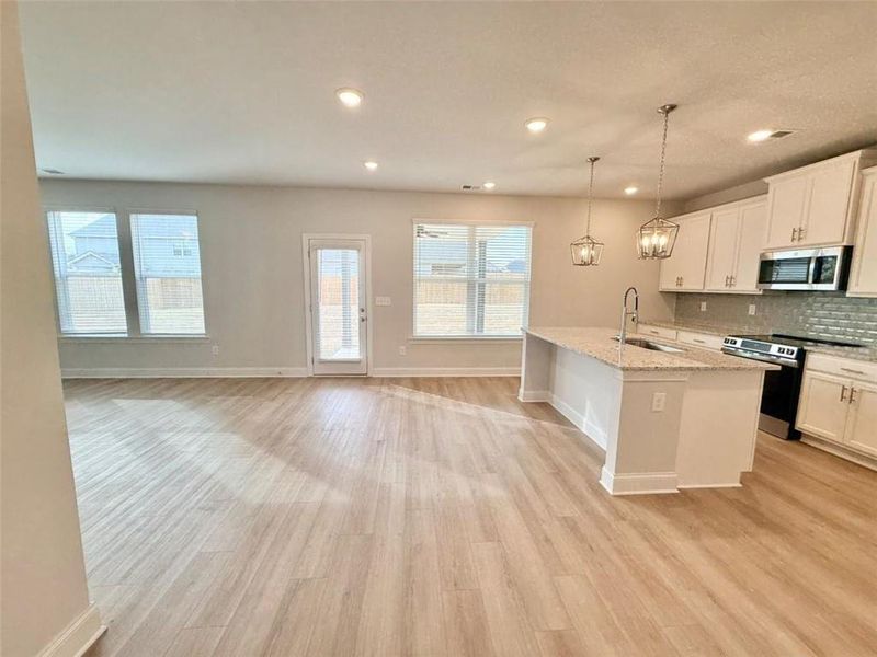 Spacious, unfurnished interior of a new home in , Bonaire (Image 32).