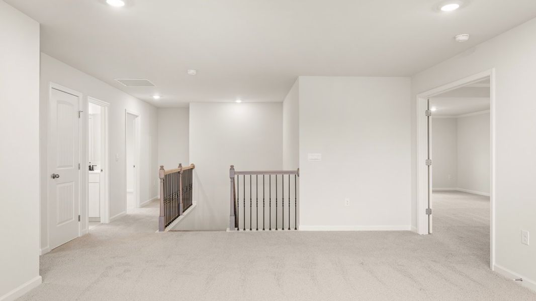 Representative unfurnished interior of a home built from the Bellview by D.R. Horton in Thalley Creek Estates, Cumming (Image 25).