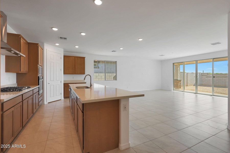 PHX_Empire_Lot 9069_Brandy_23009_kitchen