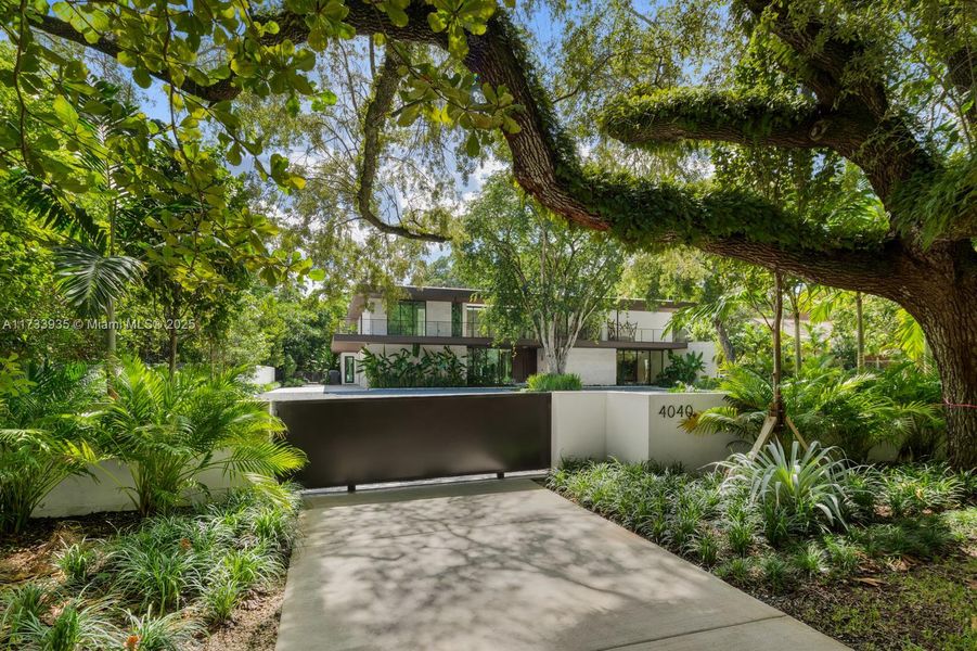 Image 39 of a home in .