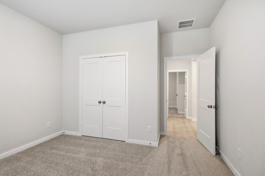 Spacious, unfurnished interior of a new home in Caney Mills, Conroe (Image 13). Spacious, unfurnished interior of a new home in Caney Mills, Conroe (Image 13).