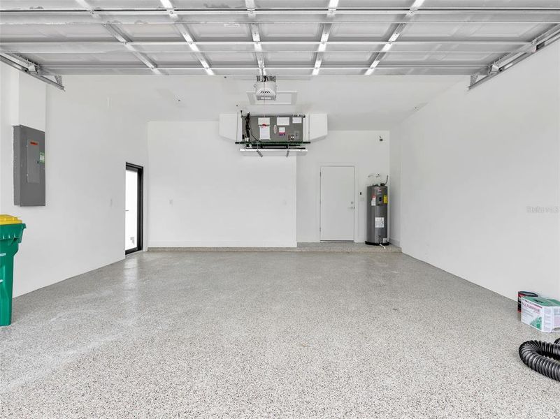 Spacious, unfurnished interior of a new home in , Port Charlotte (Image 43).