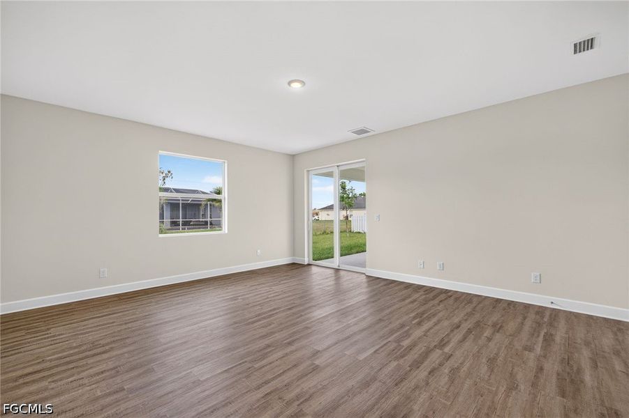Spacious, unfurnished interior of a new home in Cape Coral, Cape Coral (Image 19). Spacious, unfurnished interior of a new home in Cape Coral, Cape Coral (Image 19).
