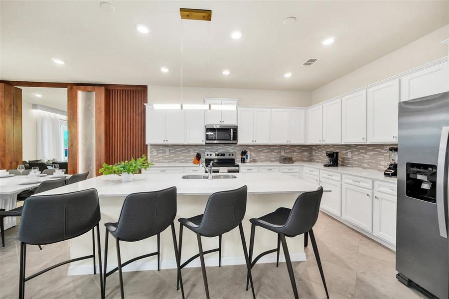 Furnished interior view inside a new home in , Clermont (Image 11).
