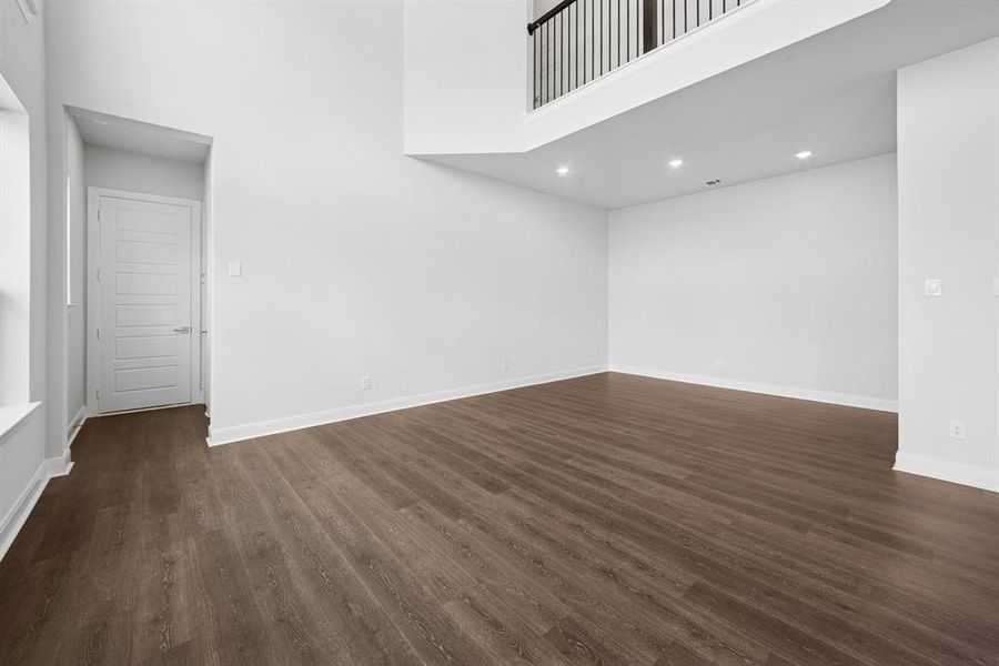 Spacious, unfurnished interior of a new home in The Retreat at Harvest, Argyle (Image 19). Spacious, unfurnished interior of a new home in The Retreat at Harvest, Argyle (Image 19).