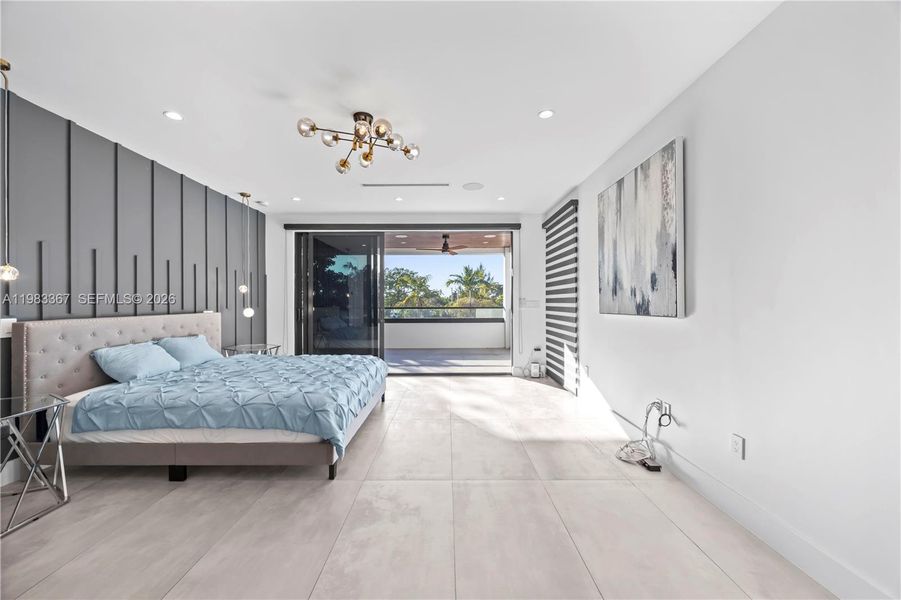 Furnished interior view inside a new home in , Fort Lauderdale (Image 65).