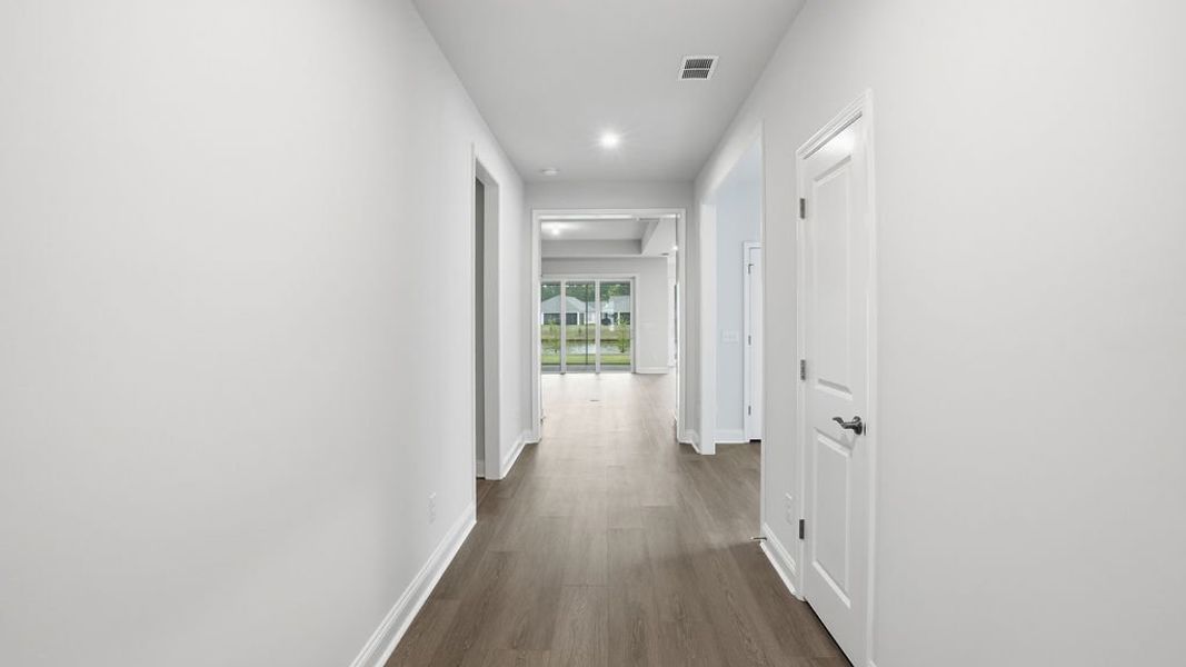 Spacious, unfurnished interior of a new home in Sun City Hilton Head, Bluffton (Image 20).