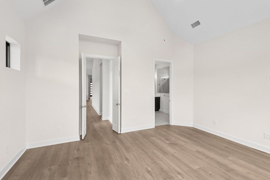 Spacious, unfurnished interior of a new home in ARTAVIA 45' Homesites, Conroe (Image 29).