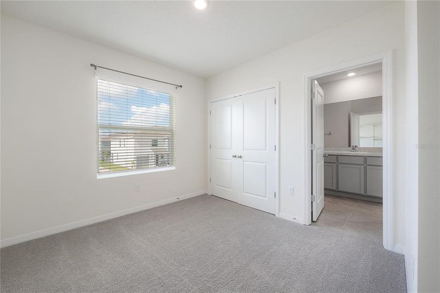 Spacious, unfurnished interior of a new home in , Wimauma (Image 35).