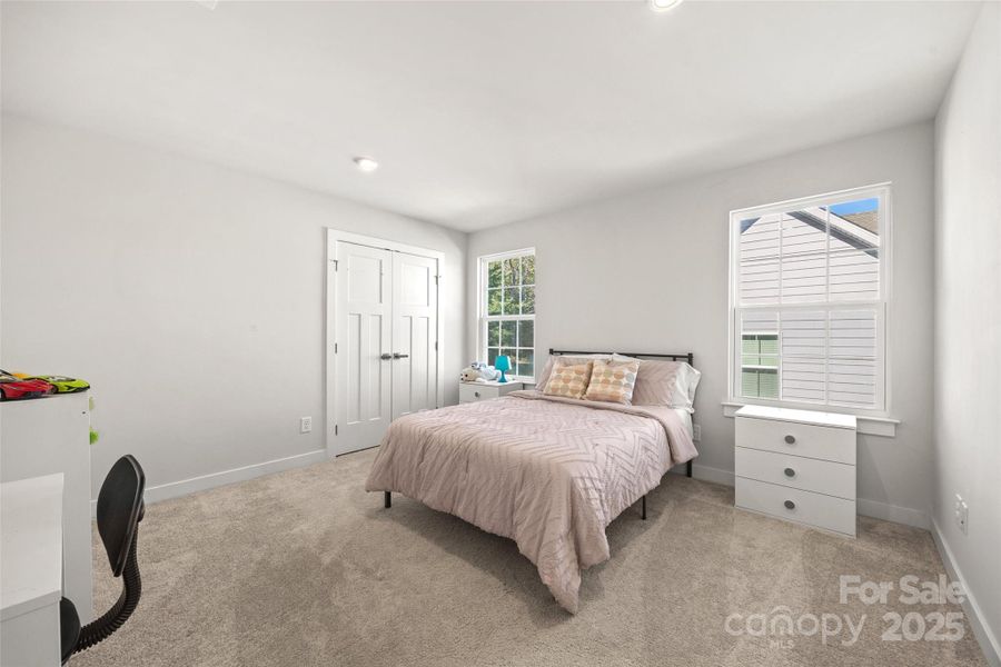 Upstairs bedroom Upstairs bedroom