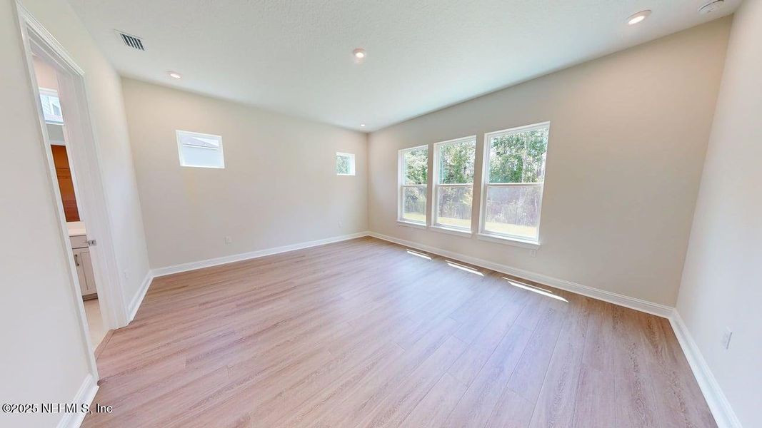 Spacious, unfurnished interior of a new home in RiverTown - Vista, St. Johns (Image 14).