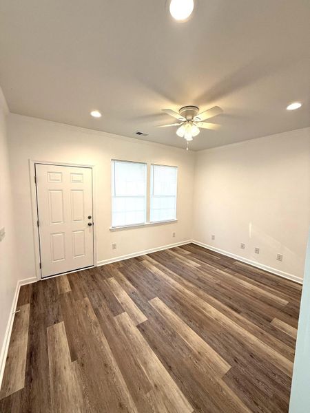Spacious, unfurnished interior of a new home in , North Charleston (Image 33).