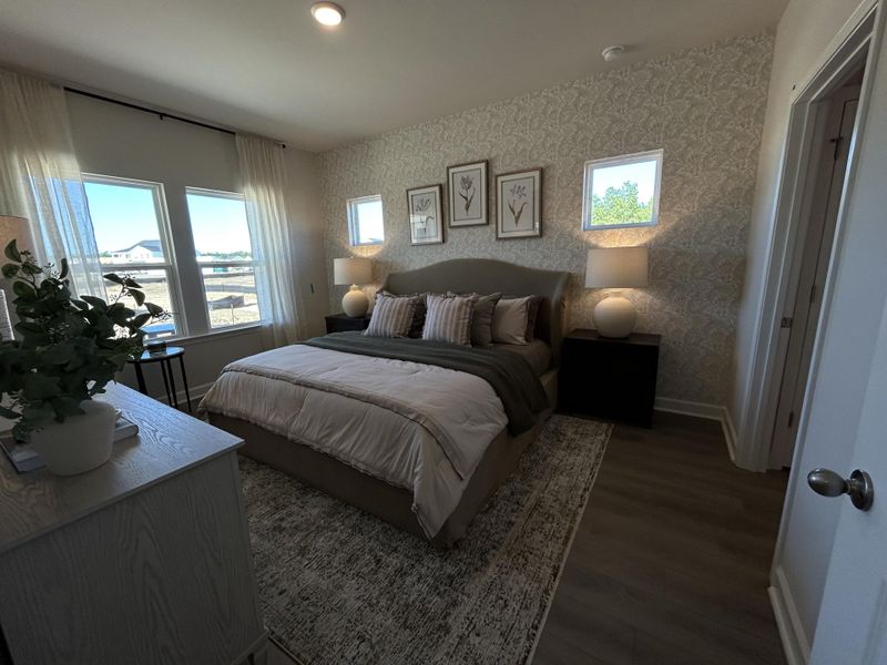 Furnished interior view inside a new home in , Ravenel (Image 9).