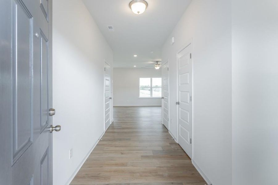 Spacious, unfurnished interior of a new home in Laurel Ridge, Rock Spring (Image 37).