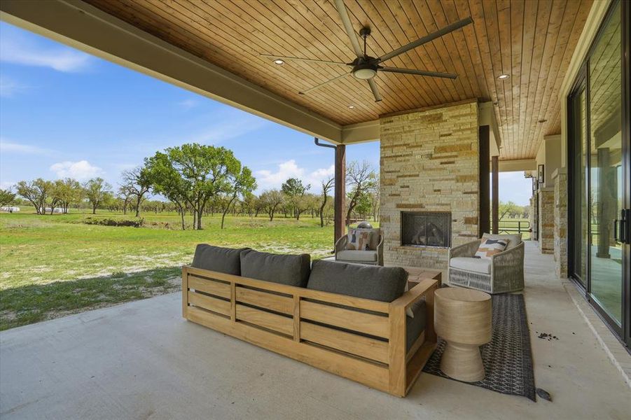 Exterior details and patio area of a home in Ranger Ridge Estates, Strawn (Image 4).