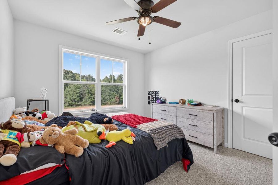 Furnished interior view inside a new home in , Bogart (Image 36).