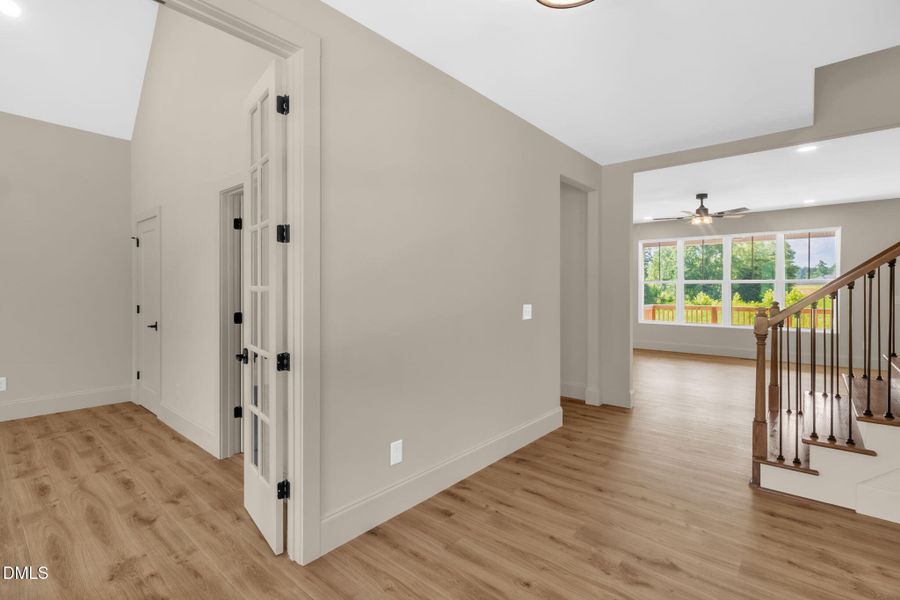 6-web-or-mls-8810 Rudy Dr-5