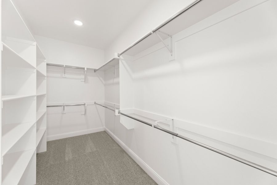 Spacious, unfurnished interior of a new home in Creekside, Royse City (Image 21).