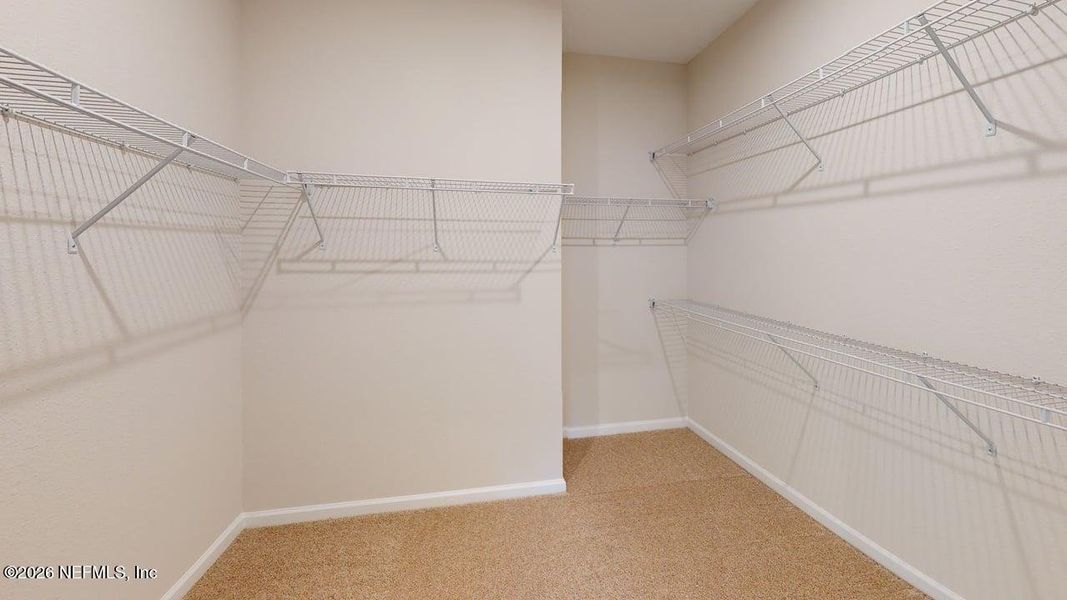 Spacious, unfurnished interior of a new home in Lakes at Bella Lago, Green Cove Springs (Image 16).