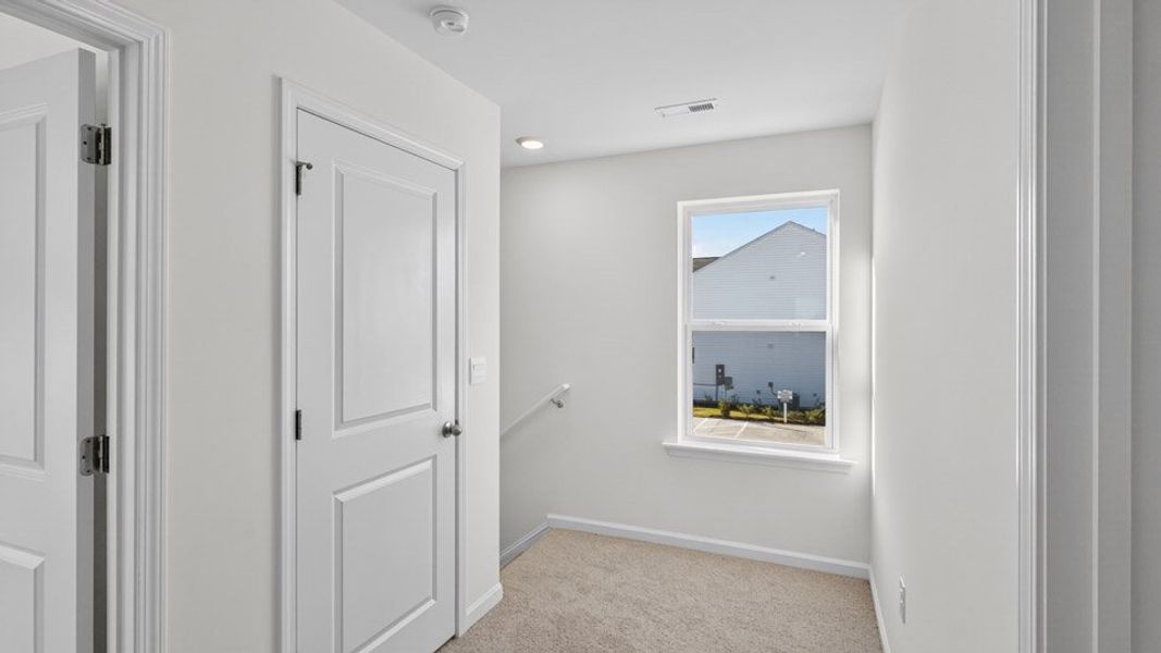 Spacious, unfurnished interior of a new home in Faircrest, Greensboro (Image 22).