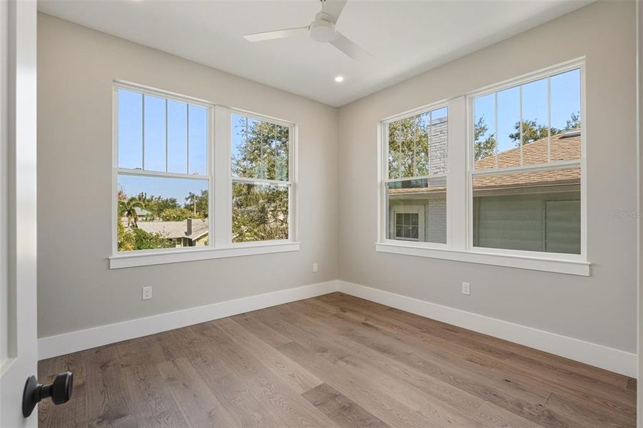Spacious, unfurnished interior of a new home in , St. Petersburg (Image 56).