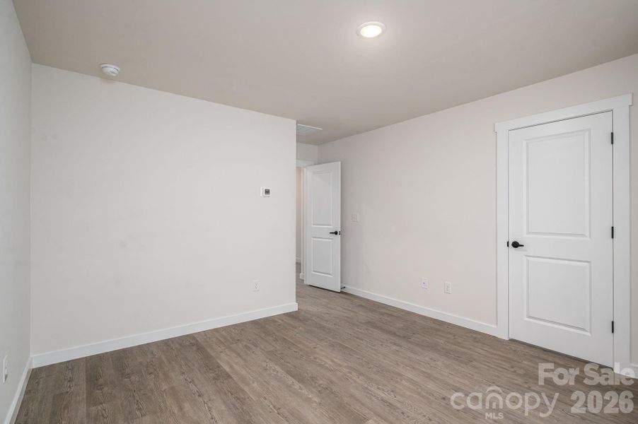 Spacious, unfurnished interior of a new home in , Hickory (Image 9).