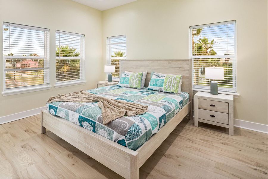 Furnished interior view inside a new home in , Galveston (Image 24).