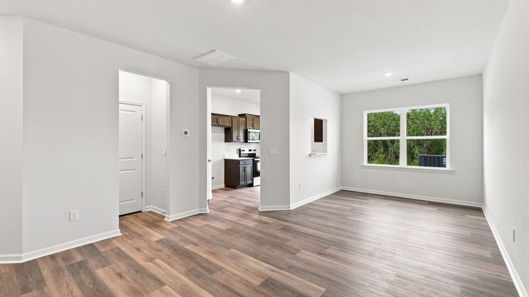 Spacious, unfurnished interior of a new home in Baxter Village, Boiling Springs (Image 17).