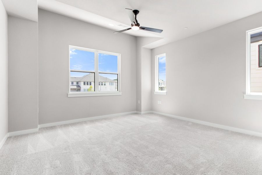 Spacious, unfurnished interior of a new home in Wildridge, Oak Point (Image 40).
