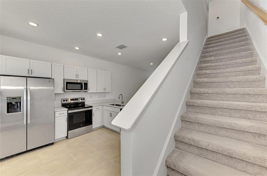 Furnished interior view inside a new home in , Sarasota (Image 15).