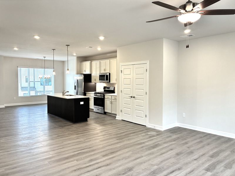 Image 27 of a home in Holly View.