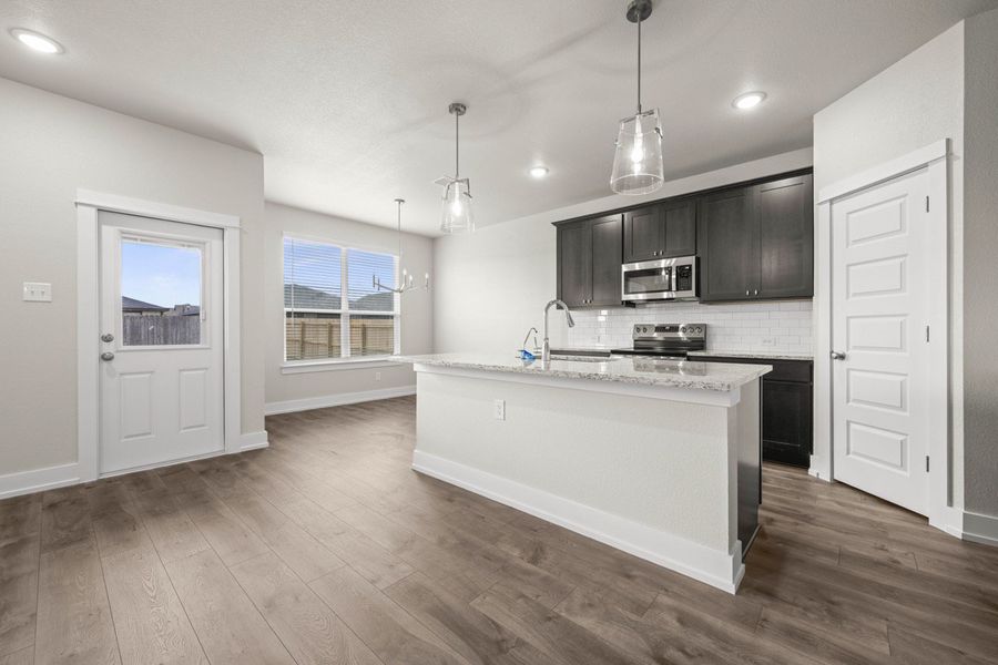 Furnished interior view inside a new home in Oak Ridge, Temple (Image 3).