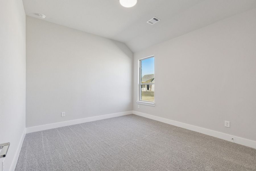 Spacious, unfurnished interior of a new home in Ellis Ranch Estates, Waxahachie (Image 32).