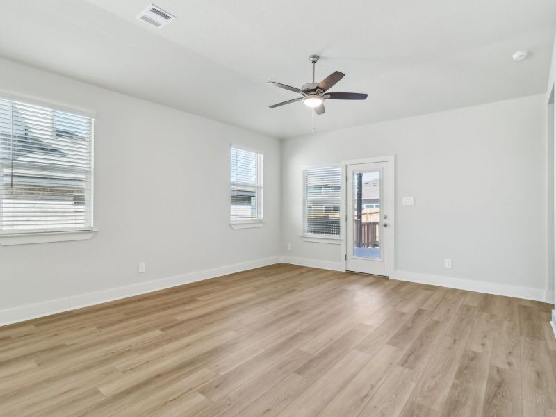 Dining room in the San Saba floorplan at a Meritage Homes community.