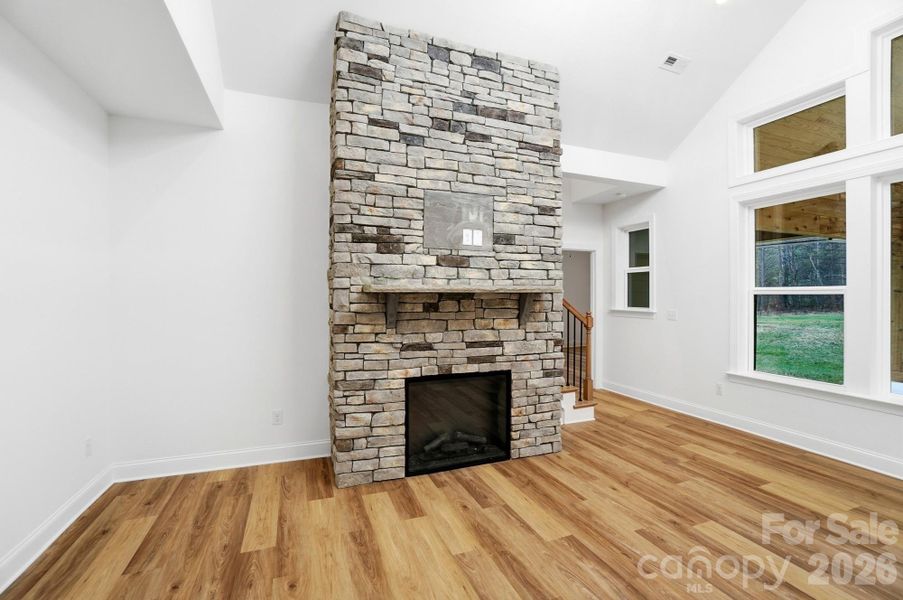 Spacious, unfurnished interior of a new home in , Crouse (Image 38).