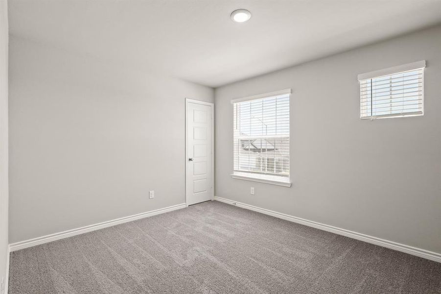 Spacious, unfurnished interior of a new home in Rocky Creek Crossing, Fort Worth (Image 9). Spacious, unfurnished interior of a new home in Rocky Creek Crossing, Fort Worth (Image 9).