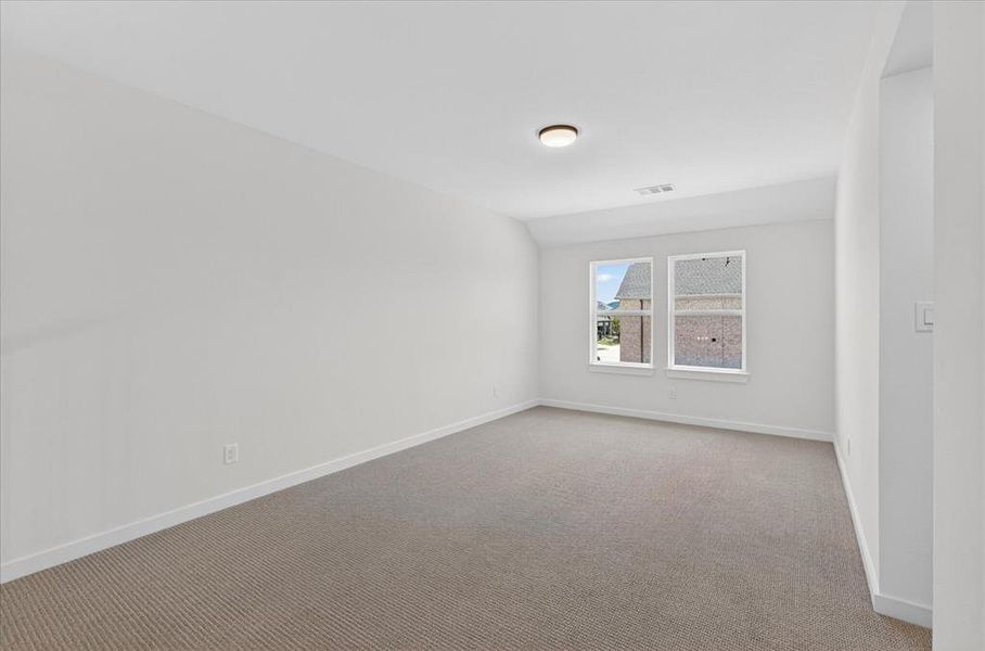 Spacious, unfurnished interior of a new home in Sandbrock Ranch, Aubrey (Image 23). Spacious, unfurnished interior of a new home in Sandbrock Ranch, Aubrey (Image 23).