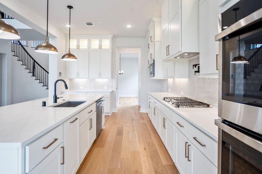 Furnished interior view inside a new home in Jordan Ranch 70' Lots, Fulshear (Image 6). Furnished interior view inside a new home in Jordan Ranch 70' Lots, Fulshear (Image 6).