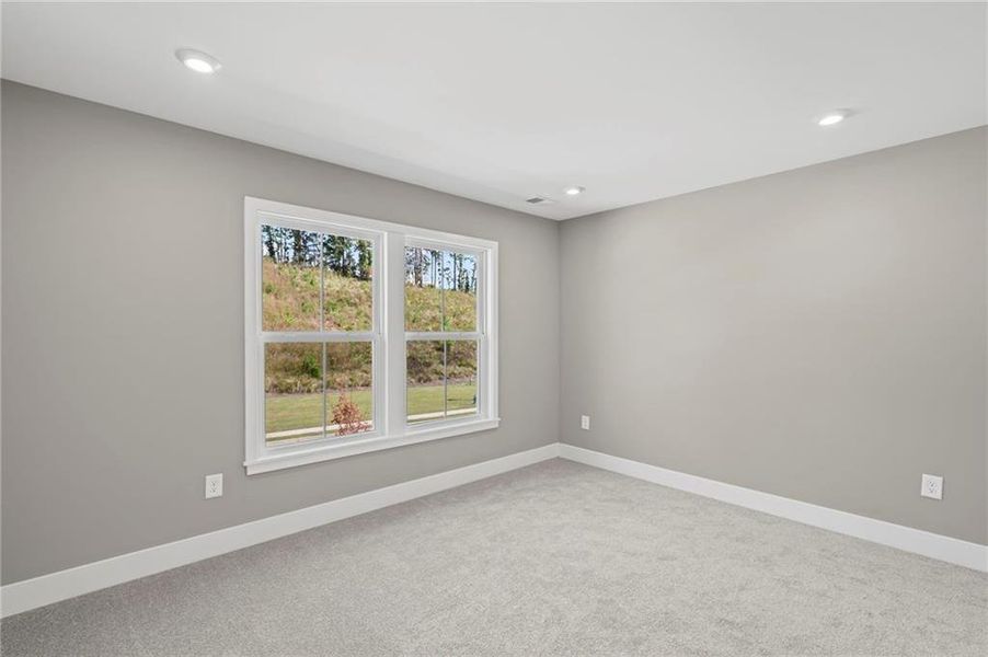 Spacious, unfurnished interior of a new home in Twin Lakes, Hoschton (Image 31).