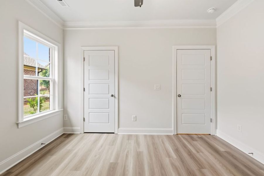 Spacious, unfurnished interior of a new home in Weybridge, Burlington (Image 44).