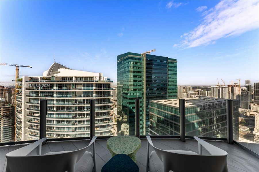 Condo located in Miami, FL showcasing its design and architecture (Image 4). Condo located in Miami, FL showcasing its design and architecture (Image 4).