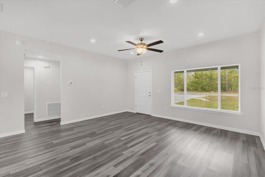 Spacious, unfurnished interior of a new home in , Ocklawaha (Image 22). Spacious, unfurnished interior of a new home in , Ocklawaha (Image 22).