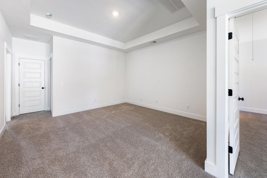 Spacious, unfurnished interior of a new home in Indigo Place, North Charleston (Image 21).
