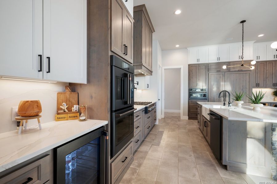 Furnished interior view inside a new home in , Bulverde (Image 12).