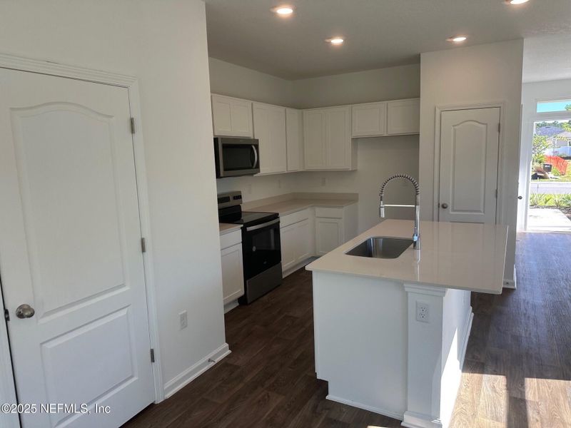 Furnished interior view inside a new home in Irongate Villas, Jacksonville (Image 7). Furnished interior view inside a new home in Irongate Villas, Jacksonville (Image 7).