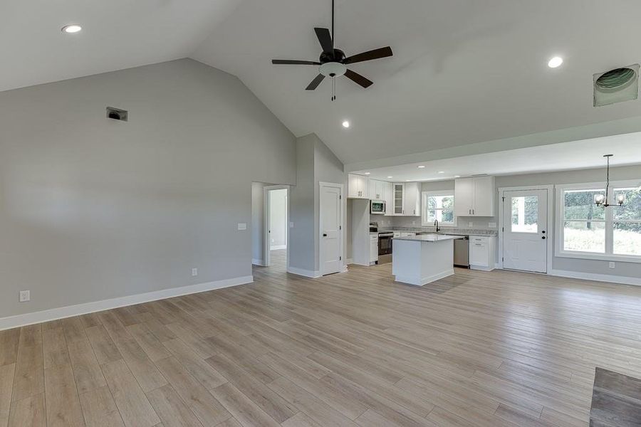 Spacious, unfurnished interior of a new home in , Hartwell (Image 20).